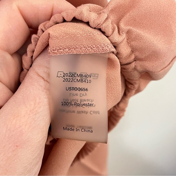 Universal Standard Coral Blouse - Picture 7 of 9